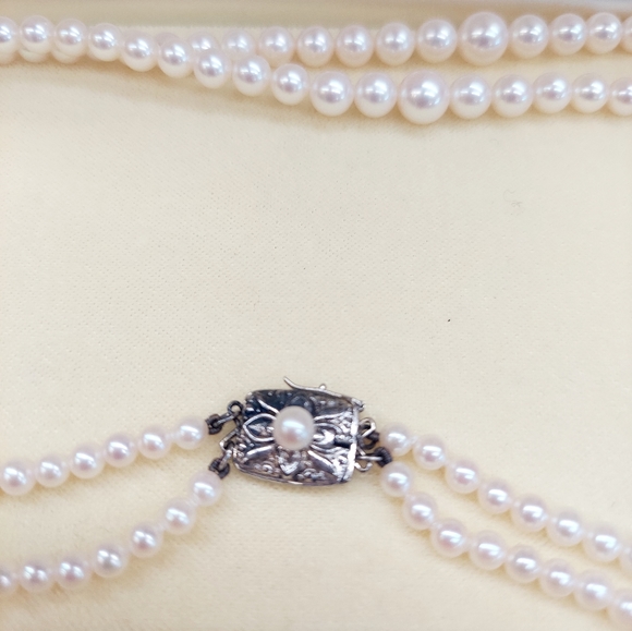 Mikimoto Pearls - Picture 3 of 8